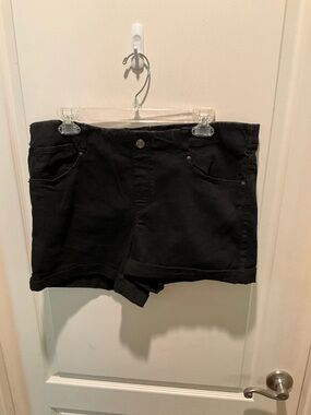 Time and Tru Black Cuffed Denim Shorts